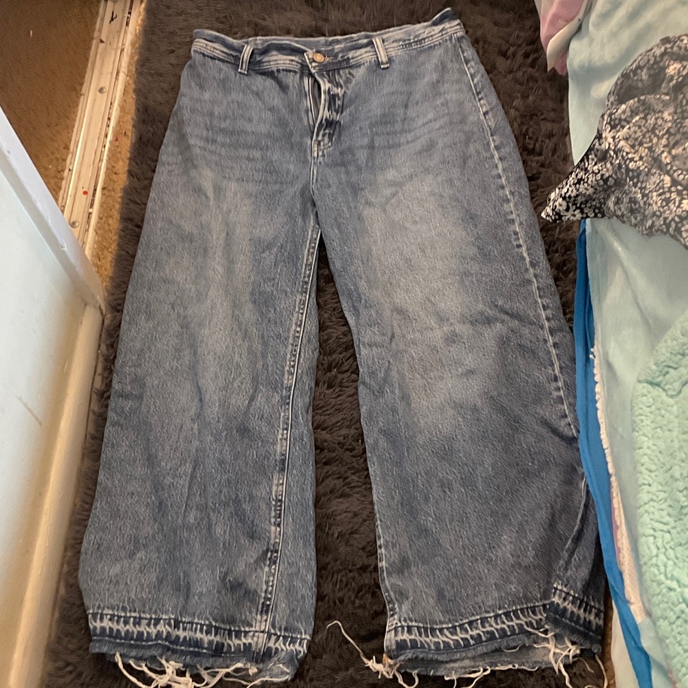 Wide-Leg Blue Jeans